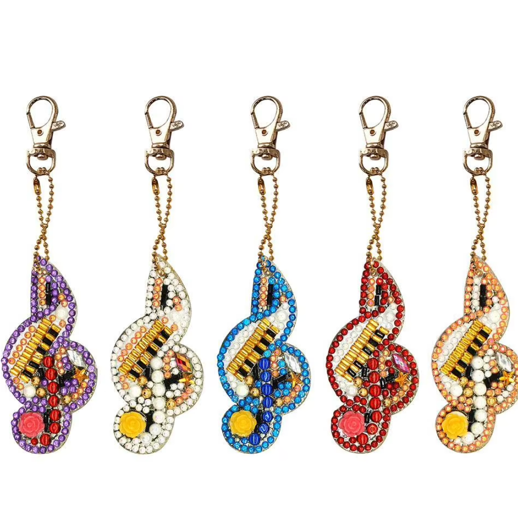 Music note diamond painting keychain set, five treble clefs